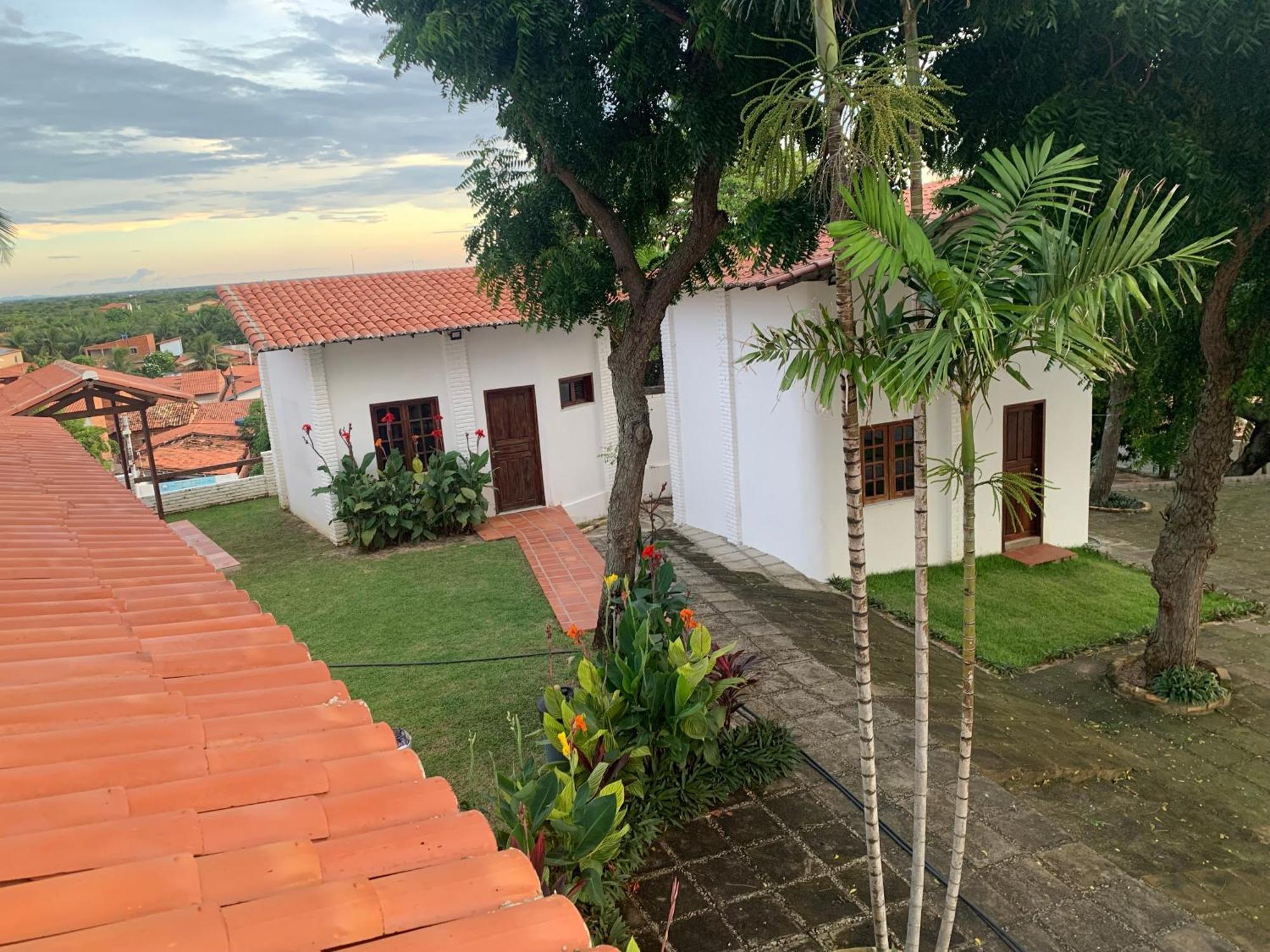 Morro Branco Suites - Hospedaria Morro Branco Beberibe Exterior photo